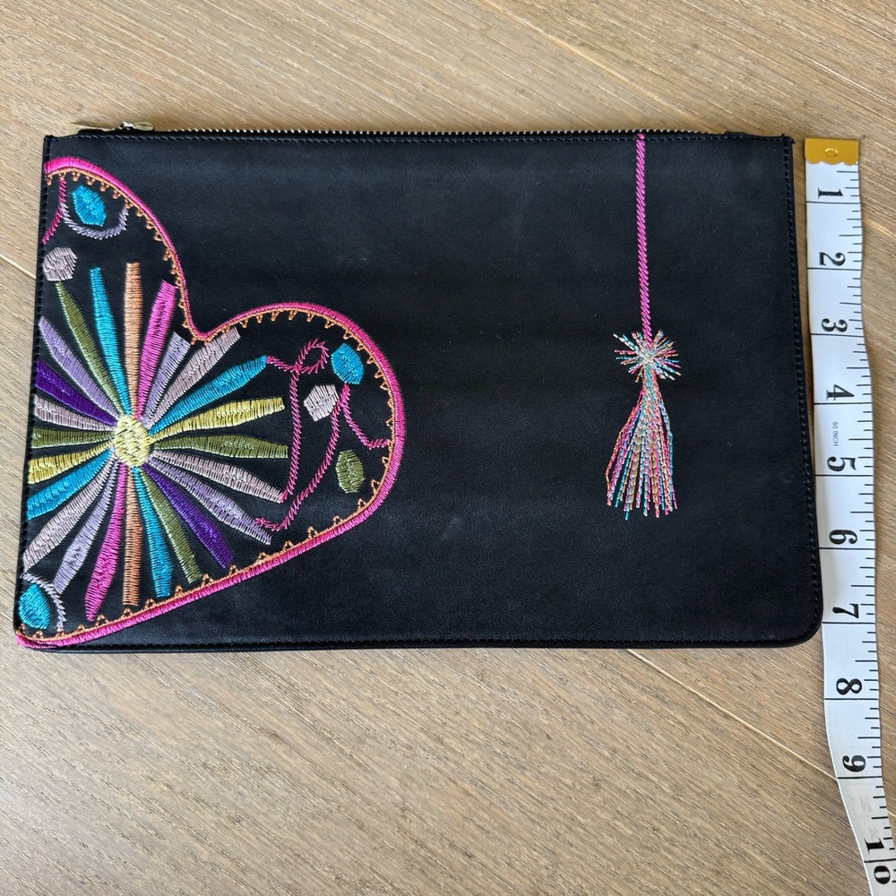 Pineda Covalin Leather Clutch Bag - Picture 13 of 14